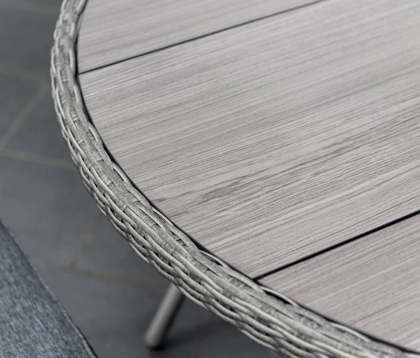 Mesa De Madera Redonda Martinique