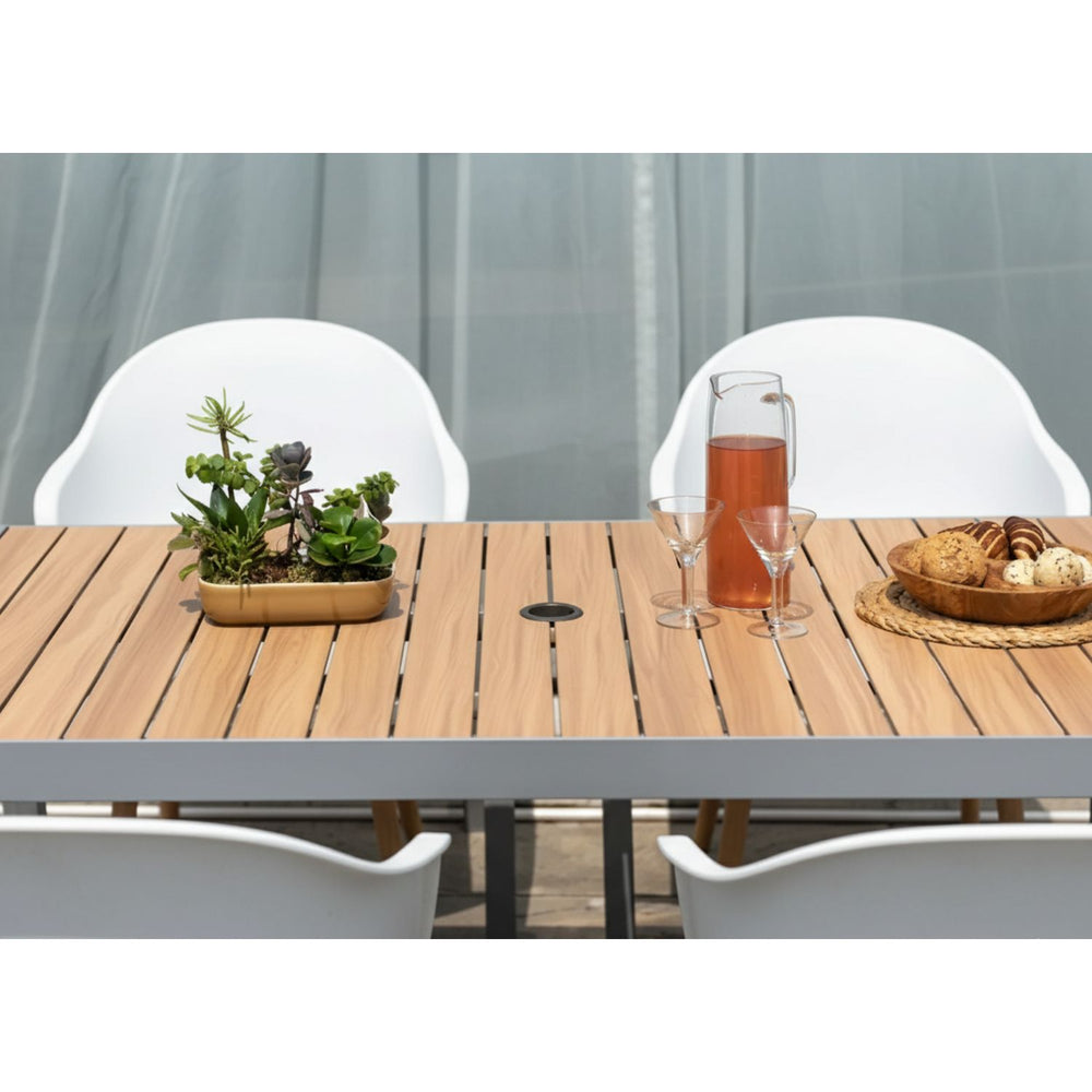 
                      
                        Set De Exterior Panamá Gris Con 6 Sillas Montmatre
                      
                    